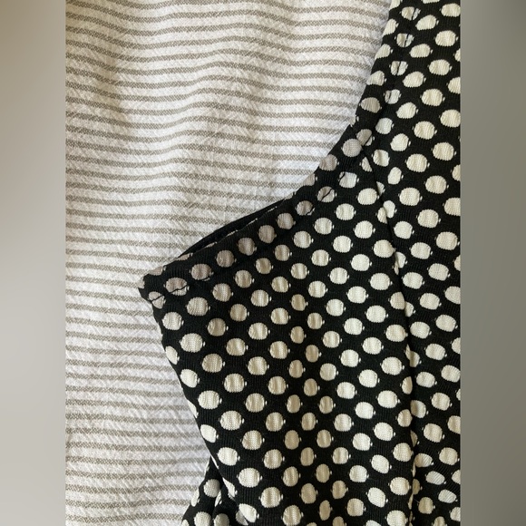 Black and white polka dot peplum top - Picture 3 of 4